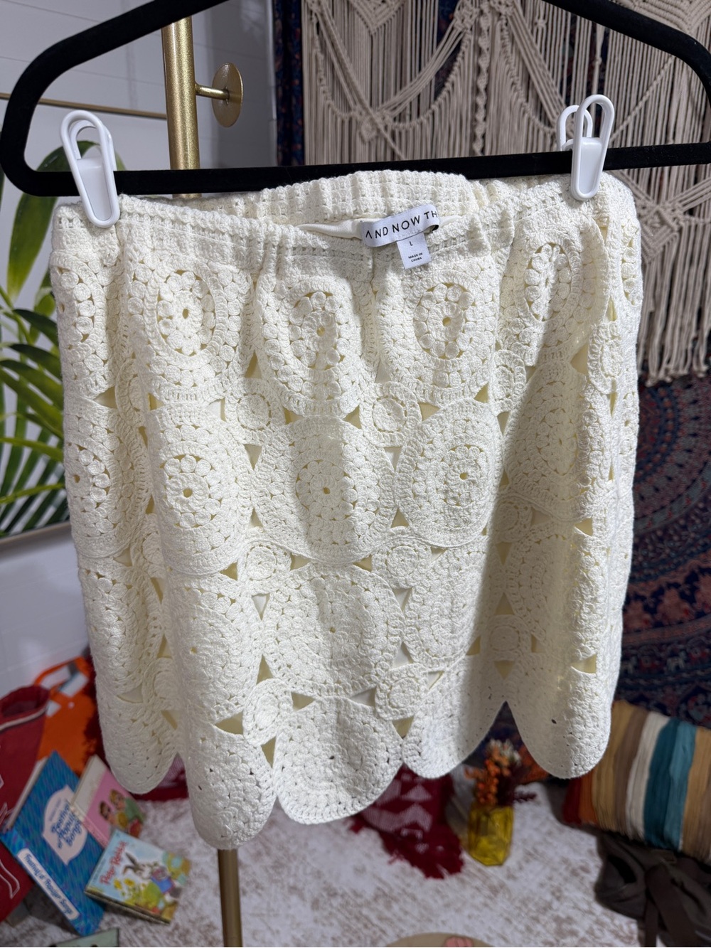 And Now Then Crochet Circle Lace Mini Skirt — Cream